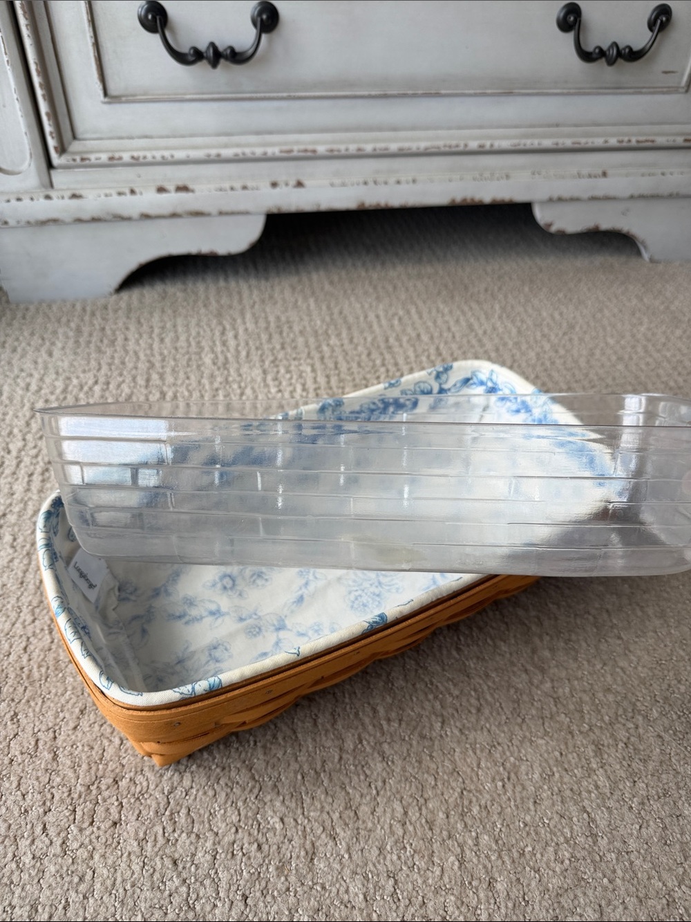 Longaberger Handwoven Tan Bread Basket with Blue Floral Liner & plastic liner - Picture 5 of 8